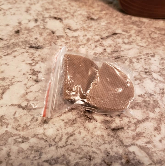 Black leather Le Chateau heels - Picture 2 of 2